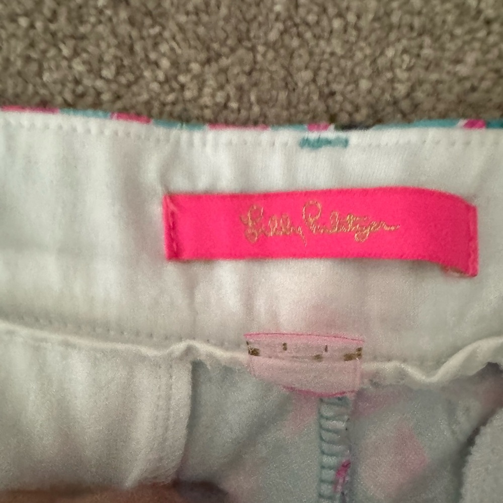 Lilly Pulitzer Natia shorts - Picture 2 of 5